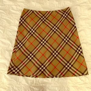 Vintage tartan-patterned Italian skirt